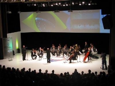 Orquestra de Santa Catarina em execução do Hino Nacional